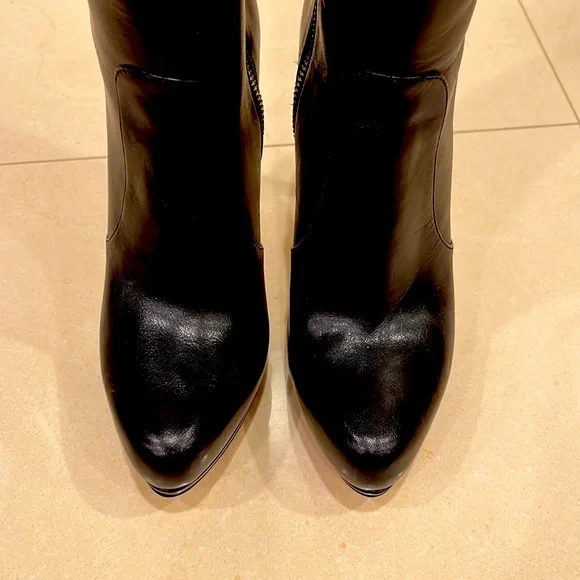 Michael Kors Boots - Picture 6 of 8